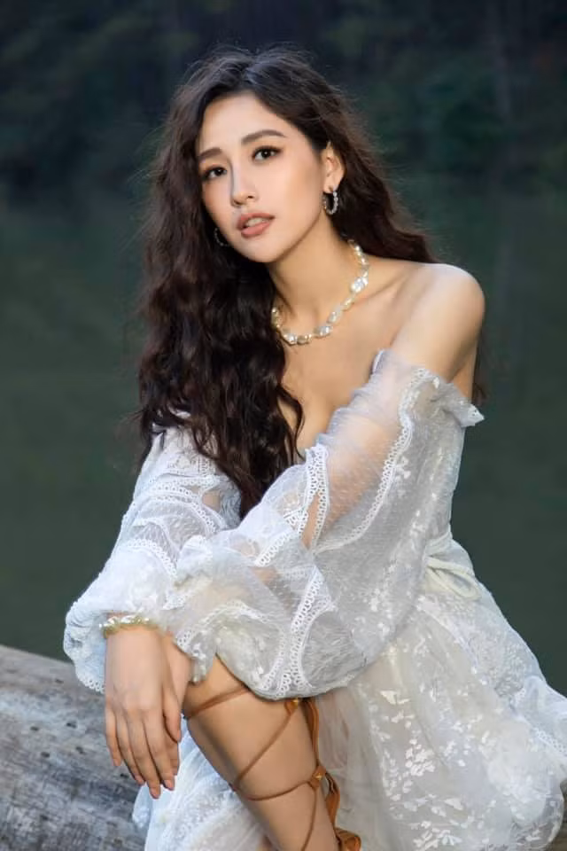 Hoa hau Mai Phuong Thuy dep kieu sa tua nu than-Hinh-2