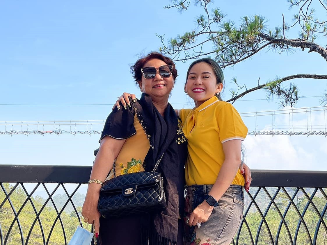 Bình Tinh thương nhớ người mẹ thứ 2 - cố nghệ sĩ Kim Phượng.