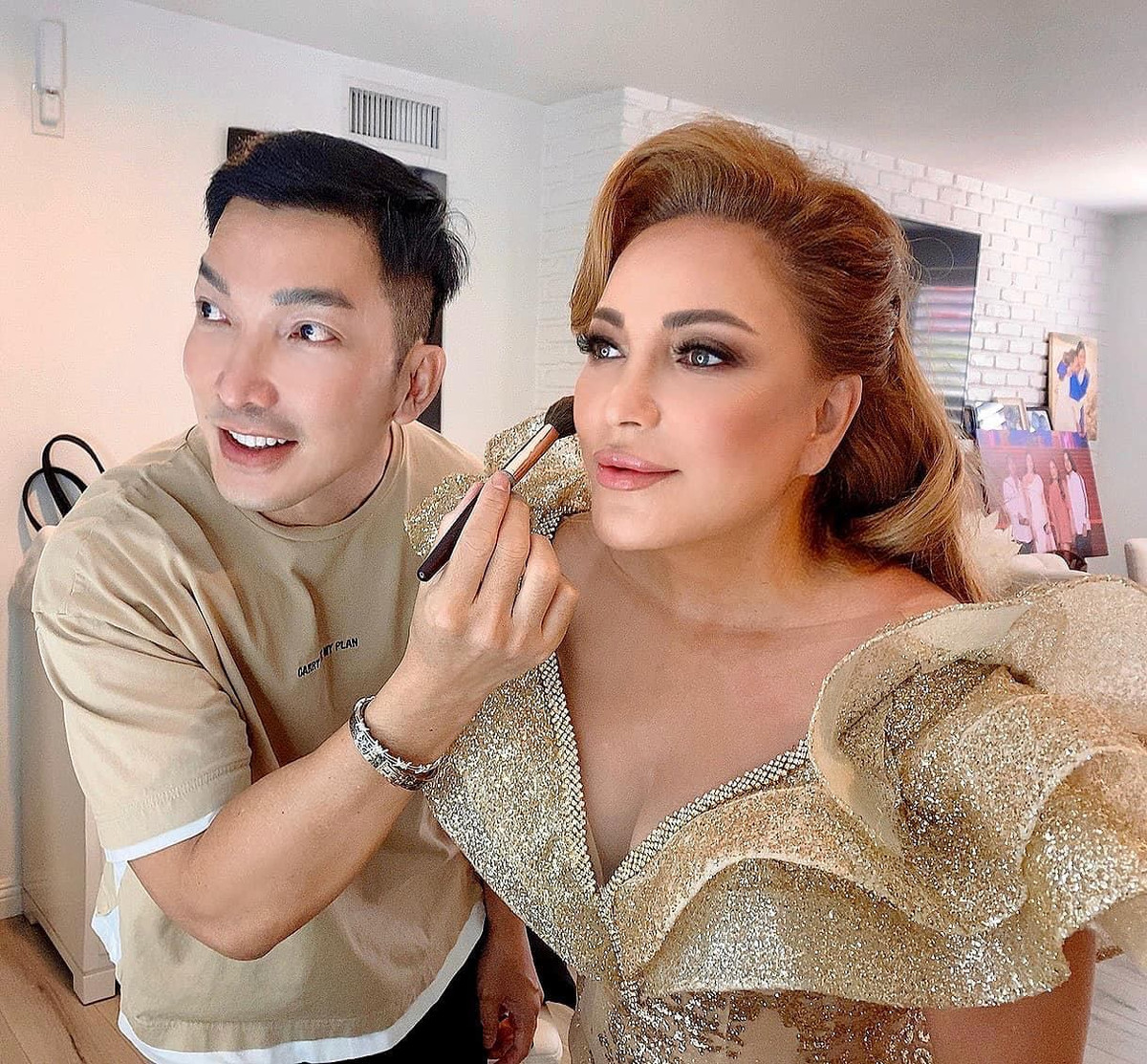 Thanh Hà đẹp rạng ngời trước giờ diễn.