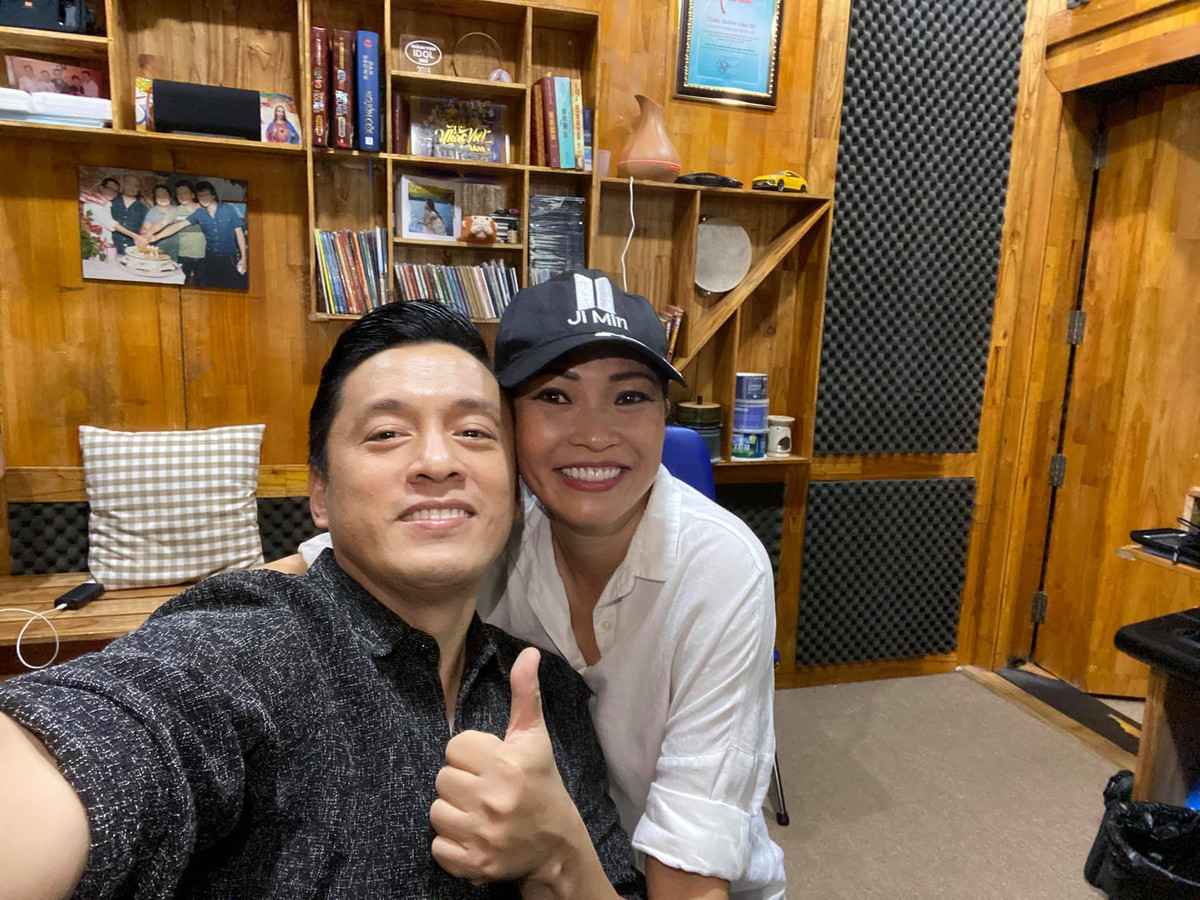 Lam Trường "tố" Phương Thanh cứ gặp anh là xáp vào.