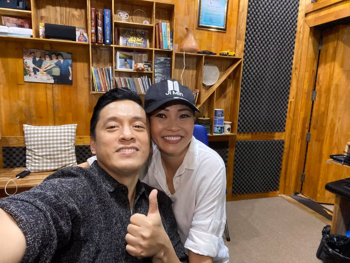 Lam Trường "tố" Phương Thanh cứ gặp anh là xáp vào.