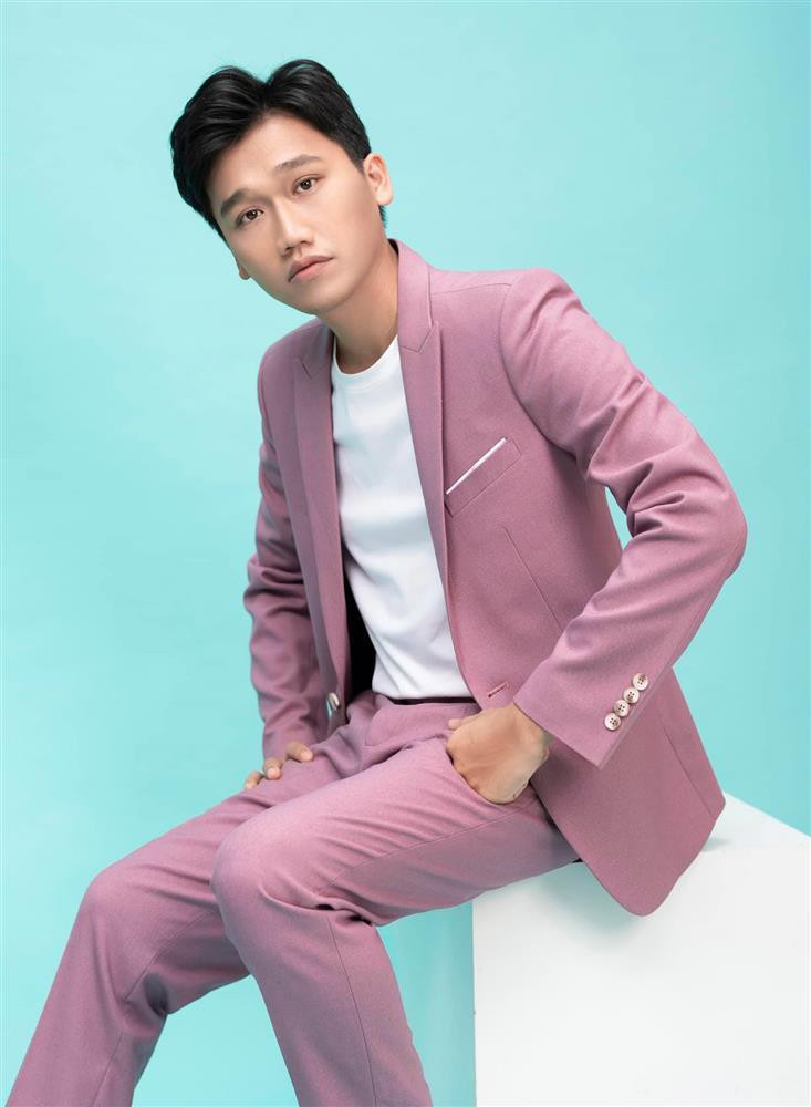 Xuan Nghi xin loi sau bai dang ca khia 