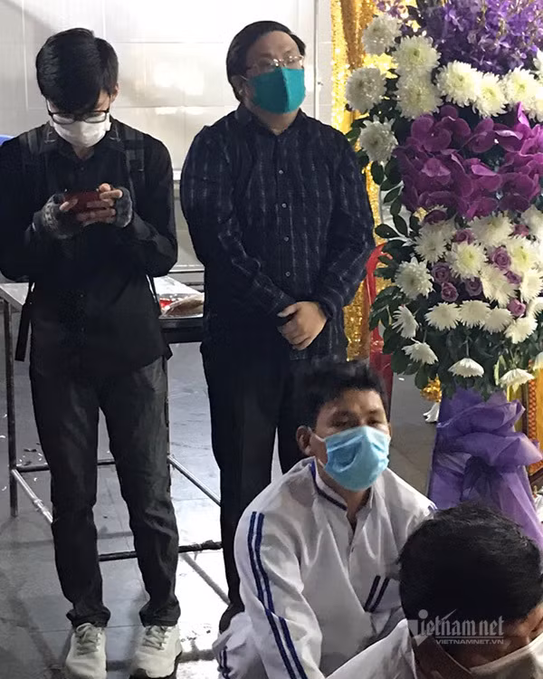 Tang le dien vien Duc Long lang le giua mua dich-Hinh-3