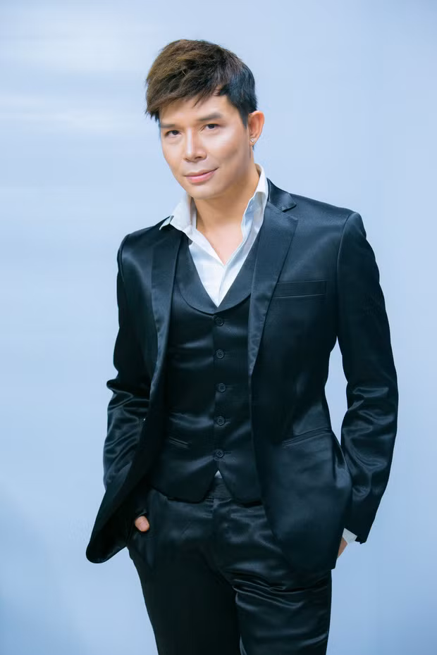 Bo goi dien khuyen nhu Nathan Lee dung sau loat tro lo