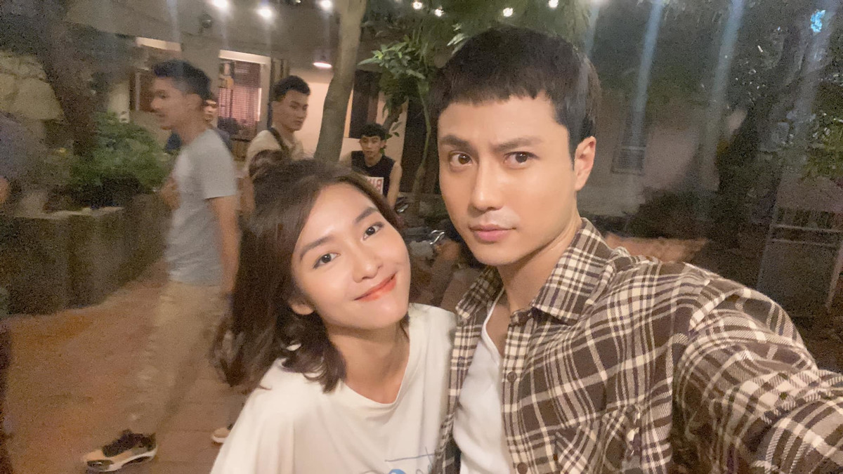 Người xem cũng bày tỏ sự yêu thích với hai diễn viên. Ước gì cặp này nên đôi thật ngoài đời; Cặp đôi đóng quá ăn ý; Thanh Sơn &amp; Khả Ngân, Hồng Đăng &amp; Hồng Diễm, Mạnh Trường &amp; Phương Oanh - có 3 cặp diễn viên phong thủy mong đạo diễn luôn cho họ đóng phim cùng nhau... là những bình luận của khán giả.