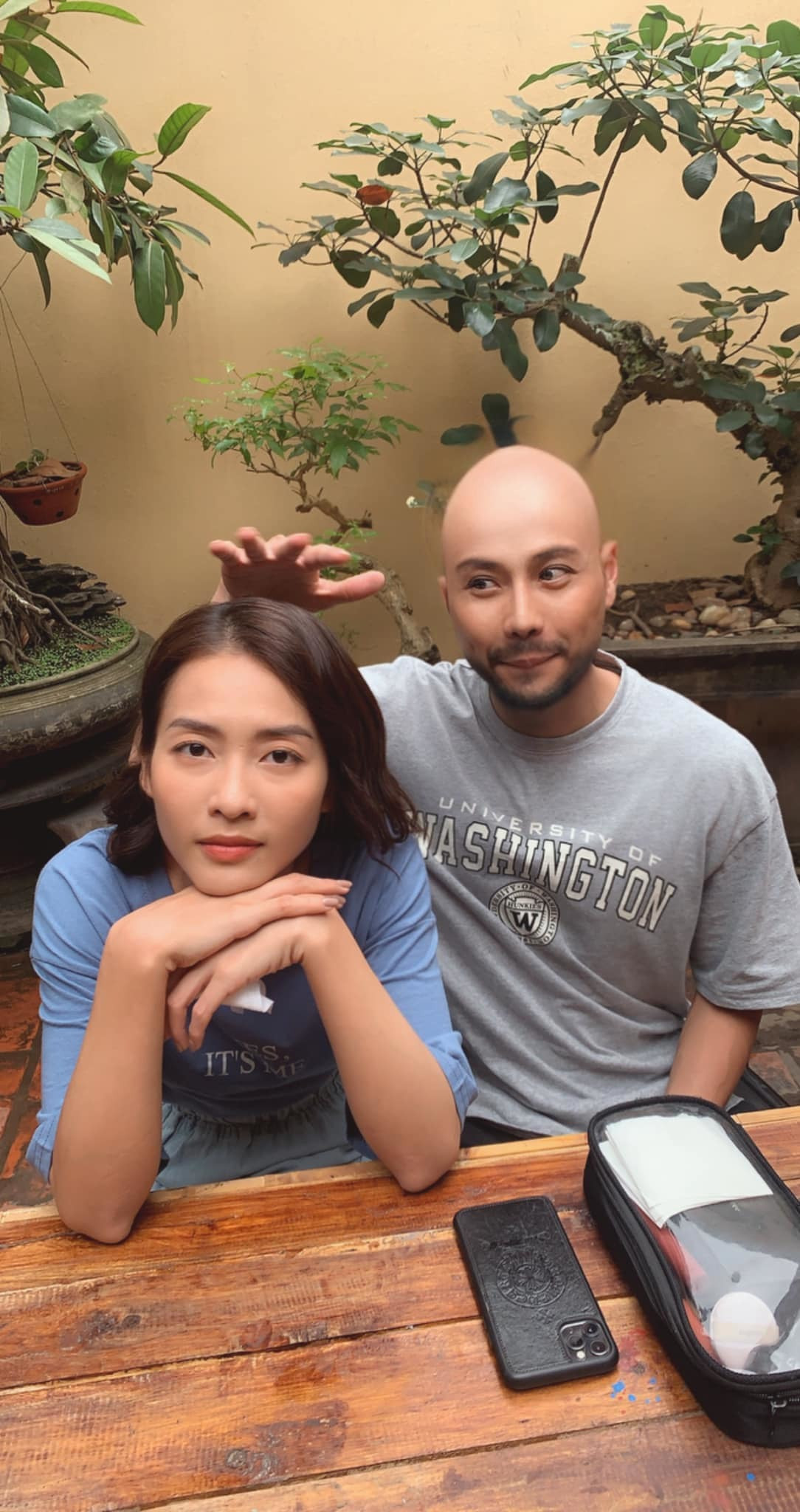 Vào ngày sinh nhật Khả Ngân cách đây không lâu, nam diễn viên sinh năm 1991 đăng ảnh hài hước để trêu đùa bạn diễn.