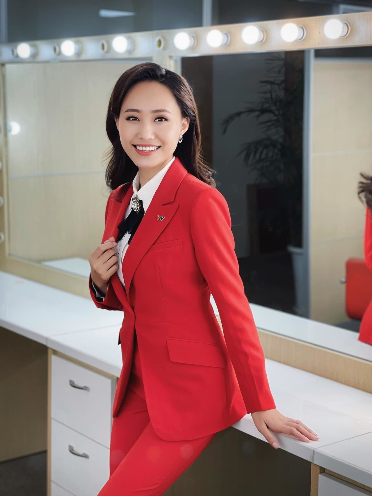 MC Xuan Anh thoi tiet VTV xinh dep trong le an hoi-Hinh-5