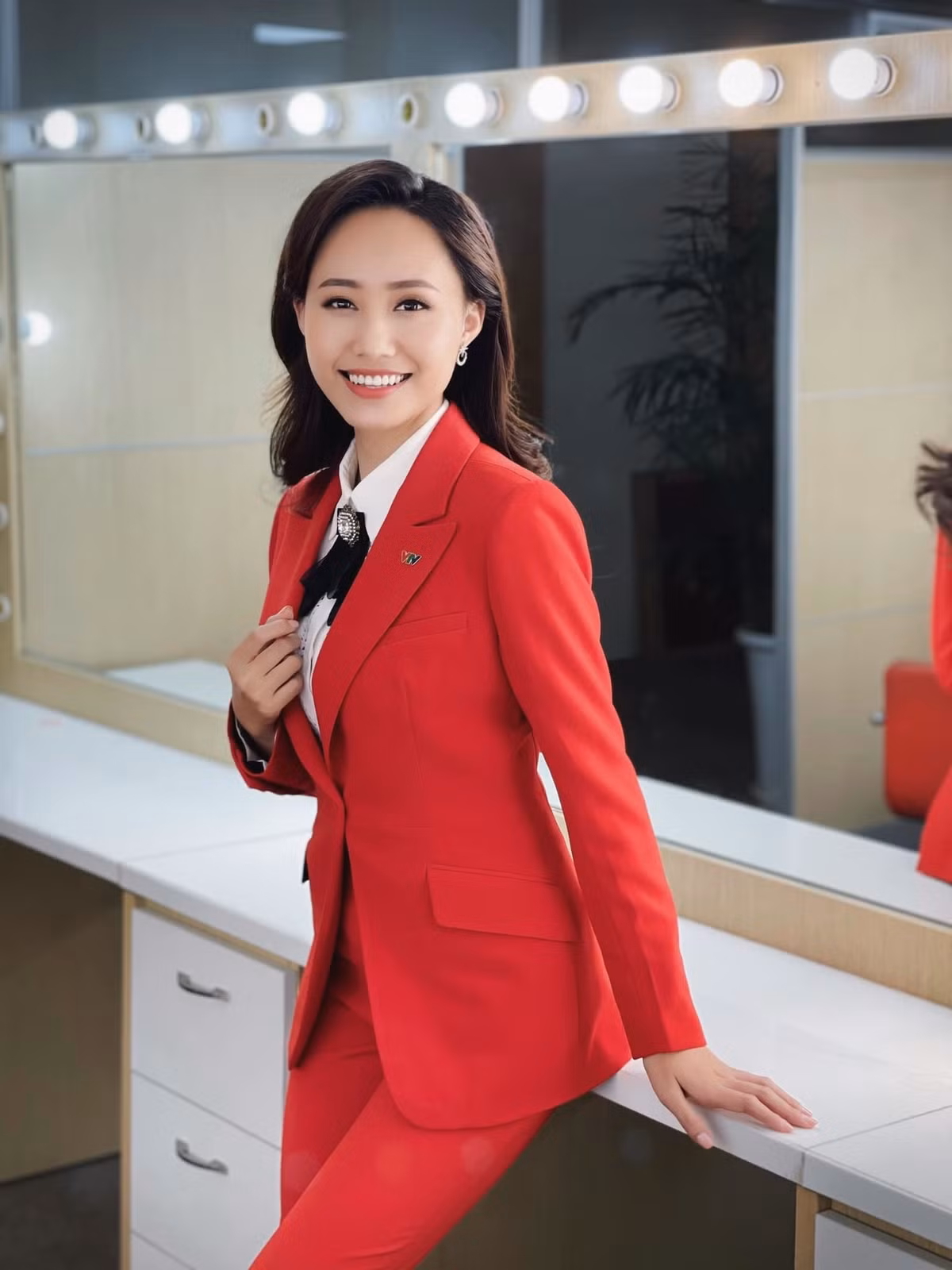 MC Xuan Anh thoi tiet VTV xinh dep trong le an hoi-Hinh-5