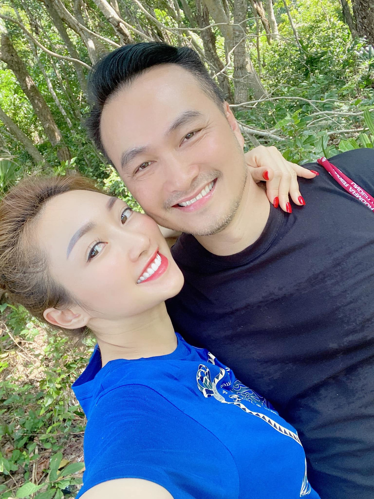 Tuy chênh lệch 16 tuổi nhưng cặp đôi được nhận xét tương xứng, ăn ý trong cuộc sống cũng như công việc.