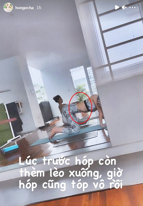 Sau khi sinh đôi Lion và Lisa, Hồ Ngọc Hà nhanh chóng quay trở lại công việc lẫn công cuộc lấy lại vóc dáng. Cô thường xuyên cập nhật những hình ảnh tập yoga miệt mài. Cô còn chia sẻ: "Lúc trước hóp còn thèm lèo xuống, giờ hóp cũng tóp vô rồi"