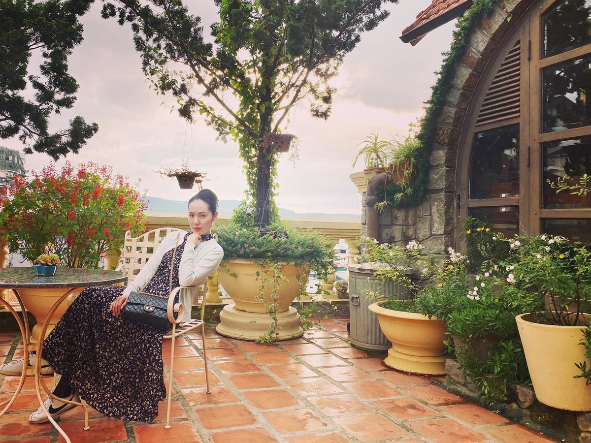 Phương Linh viết: "Đàn ông phải cứng rắn, phụ nữ phải nhu mì. Đàn ông phải kiên cường, phụ nữ phải kiên nhẫn".