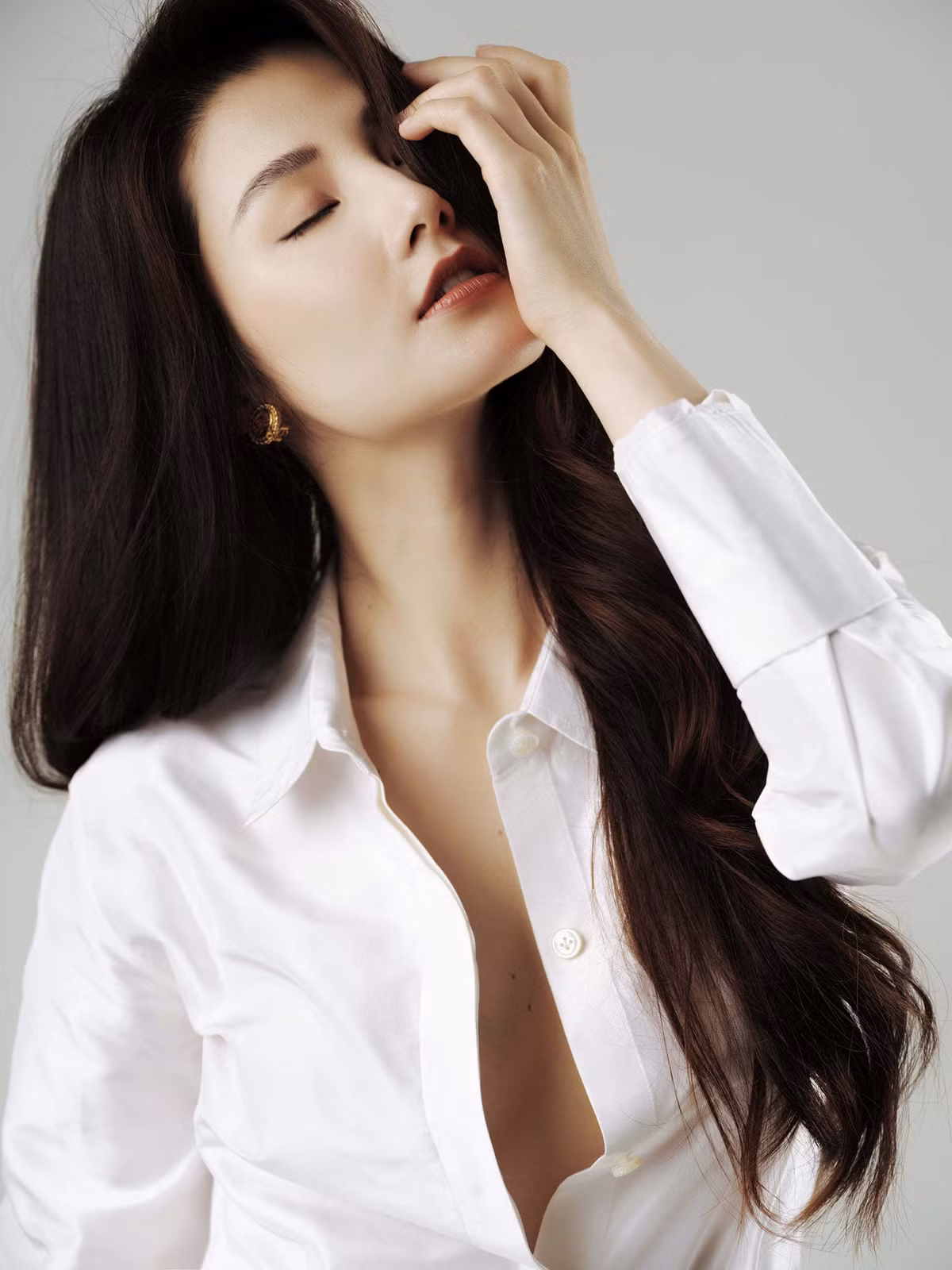 Diễm My 9X ngân nga ca khúc của Đen Vâu.