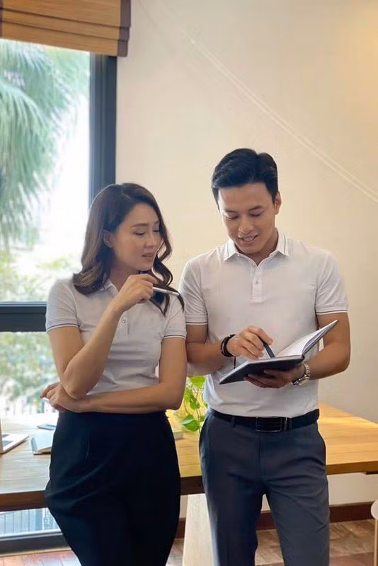 Thoi trang lich lam, sanh dieu tu phim den doi cua Hong Dang