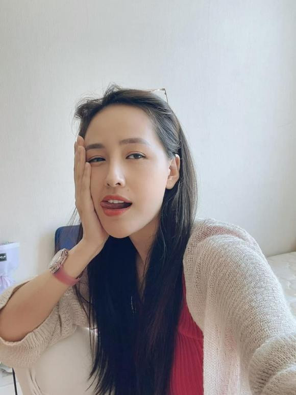 Thời tiết thay đổi, hoa hậu Mai Phương Thúy có dấu hiệu bị ốm: "Ôi cái mũi ròng ròng".