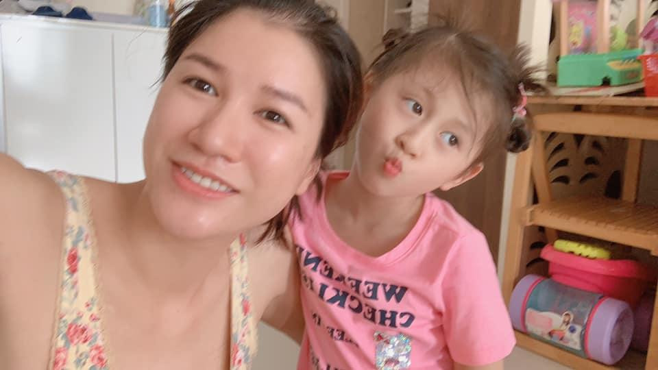 Trang Tran he lo so tien 