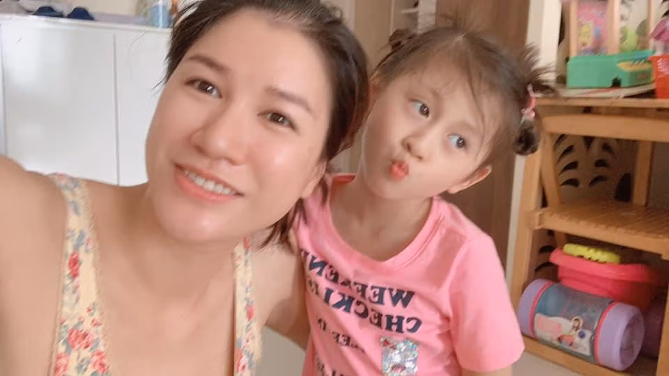 Trang Tran he lo so tien 