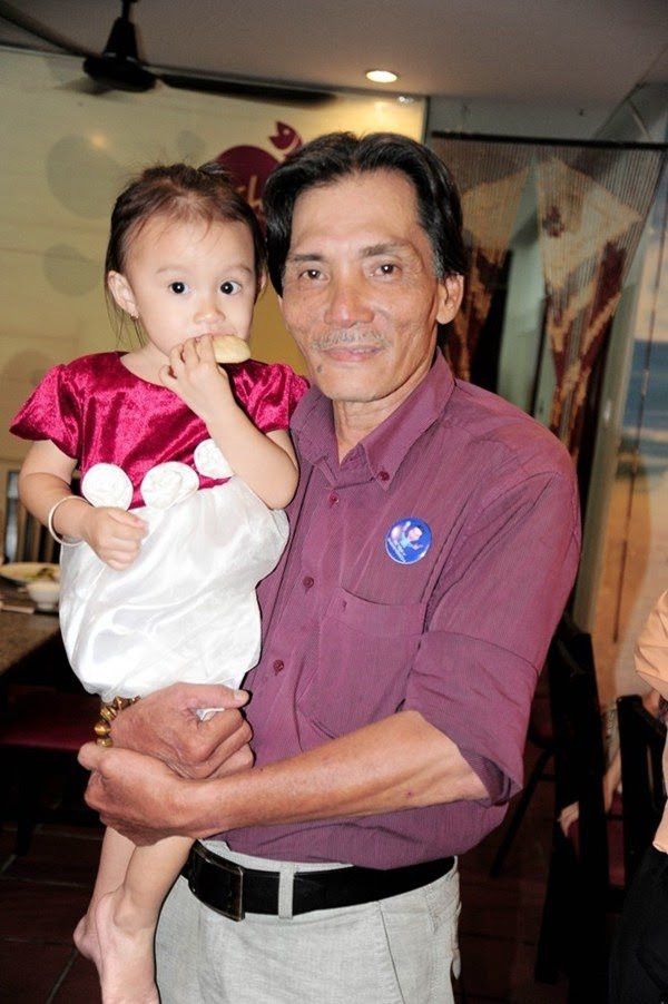 Nghe si Thuong Tin dinh xay nha, mo so tiet kiem cho con gai