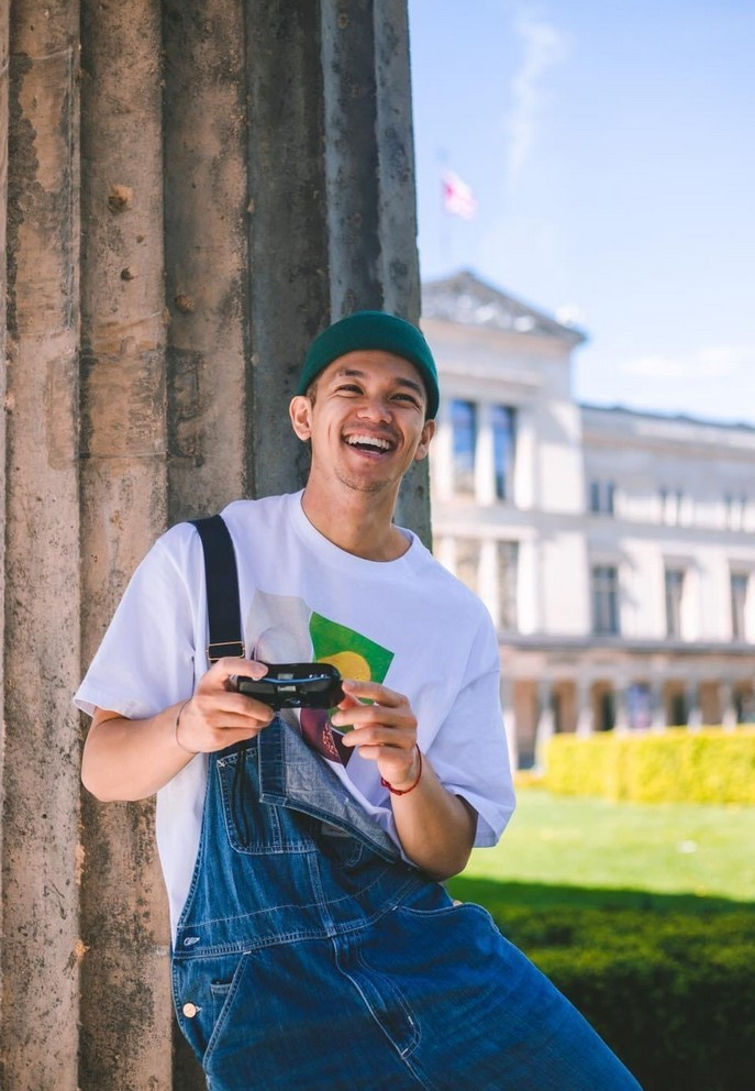 Trọng Hiếu kêu gọi mọi người cần giữ năng lượng tích cực trong bất kỳ hoàn cảnh nào.