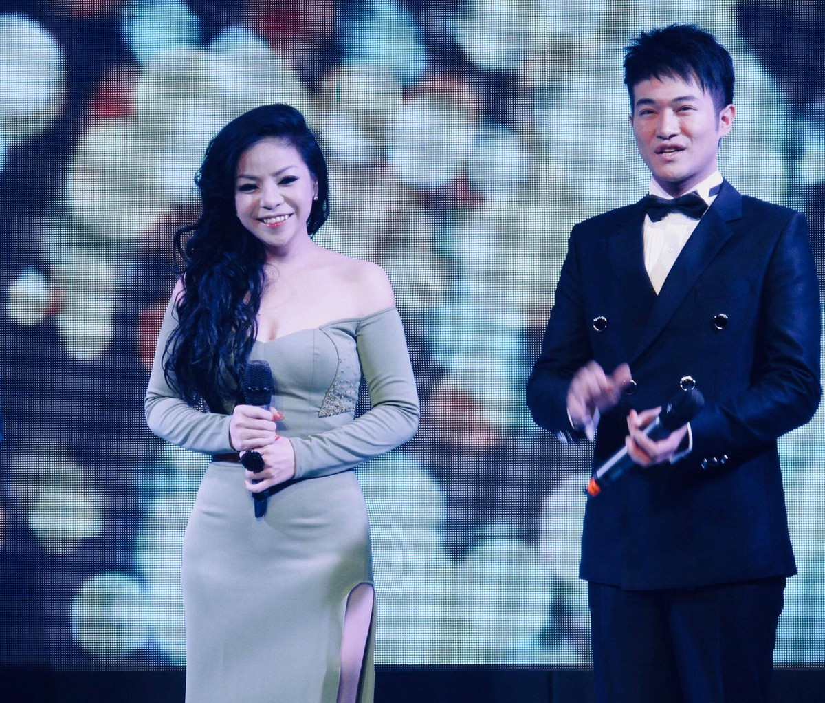 Minh Quân chia sẻ lại bức ảnh kỷ niệm để chúc mừng sinh nhật ca sĩ Minh Chuyên.