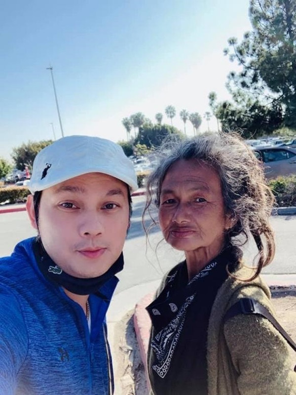 Tinh canh khon kho cua ca si Kim Ngan song lang thang o My