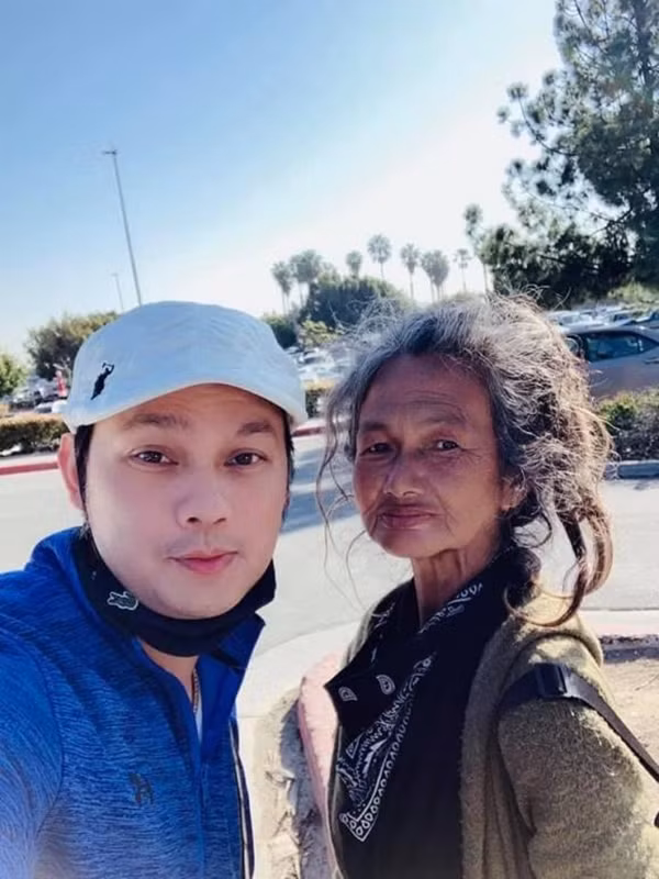 Tinh canh khon kho cua ca si Kim Ngan song lang thang o My