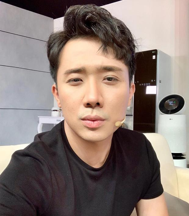 br/>Trấn Thành từng gặp trường hợp khó xử khi netizen châm chọc: "Mũi lệch thế, sửa lại thôi" phía dưới bức ảnh selfie của anh.