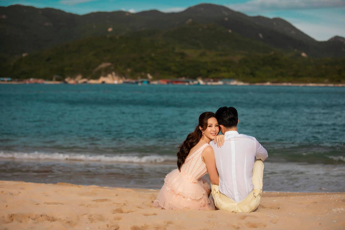 Bat mi hop dong hon nhan cua Thu Hoai va chong kem 10 tuoi-Hinh-6