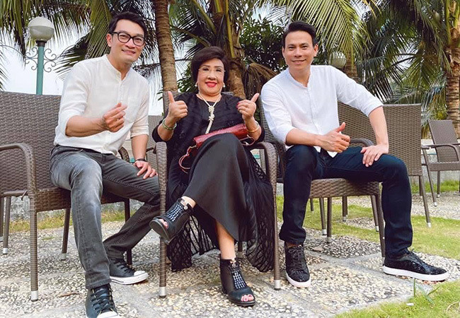 NSND Lệ Thủy hội ngộ 2 diễn viên Trương Minh Quốc Thái và Trí Quang trong tiệc sinh nhật của con trai.