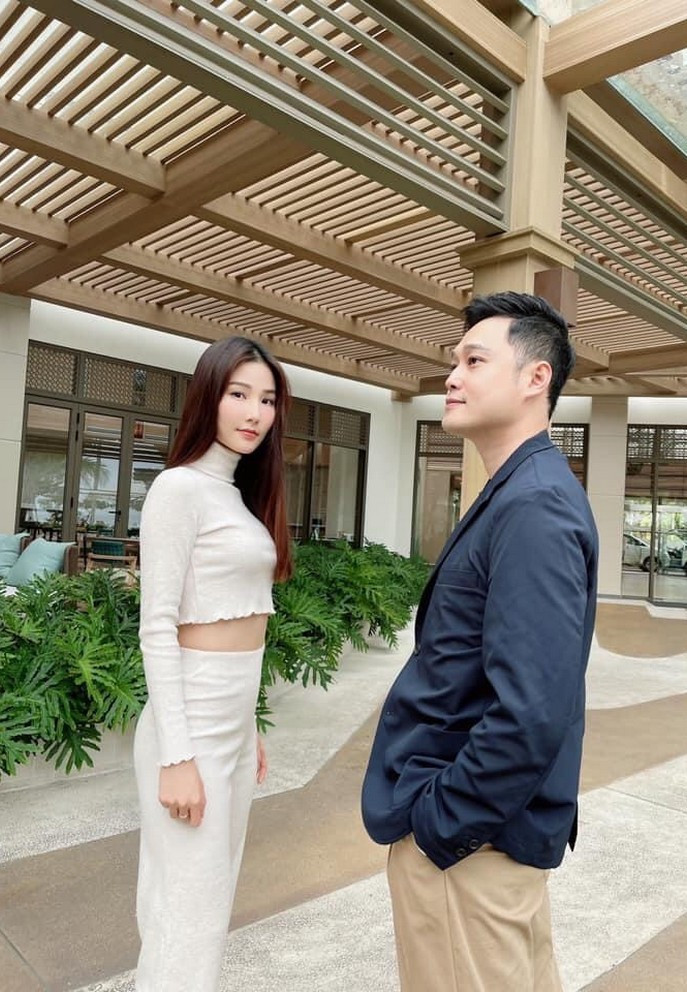 Diễm My 9x và Quang Vinh ngày càng thân thiết sau khi kết hợp chung trong một dự án âm nhạc.