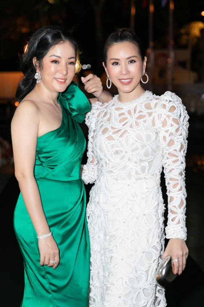 Sau 9 năm trôi qua, Thu Hoài thường xuyên xuất hiện trong các sự kiện giải trí trong nước và tập trung kinh doanh. Còn danh hiệu Á hậu Thúy Nga thì dần bị lãng quên nhưng cô lại được công chúng nhớ với tư cách một danh hài đa tài, sống hết mình với đam mê.