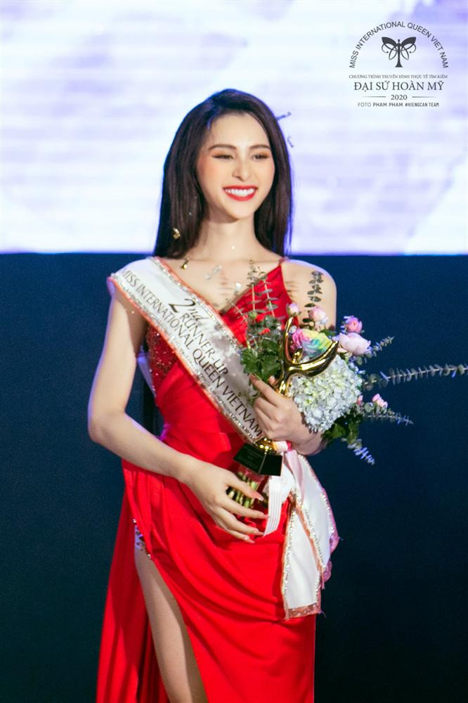 hậu 2 Nguyễn Phạm Tường Vi.