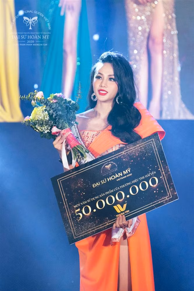 Á hậu 1 Lương Mỹ Kỳ sẽ đại diện Việt Nam thi Hoa hậu Chuyển giới Quốc tế 2022.