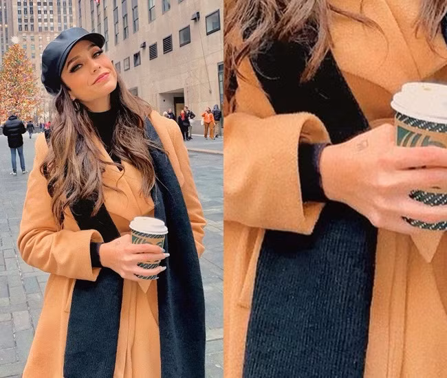 Cô còn bị phát hiện một hình xăm nhỏ trên mu bàn tay.