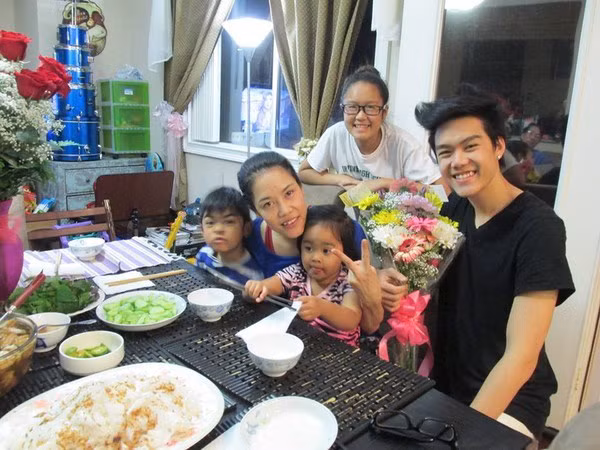 Hinh anh hiem hoi cua con trai Thu Phuong - Dung Taylor-Hinh-5