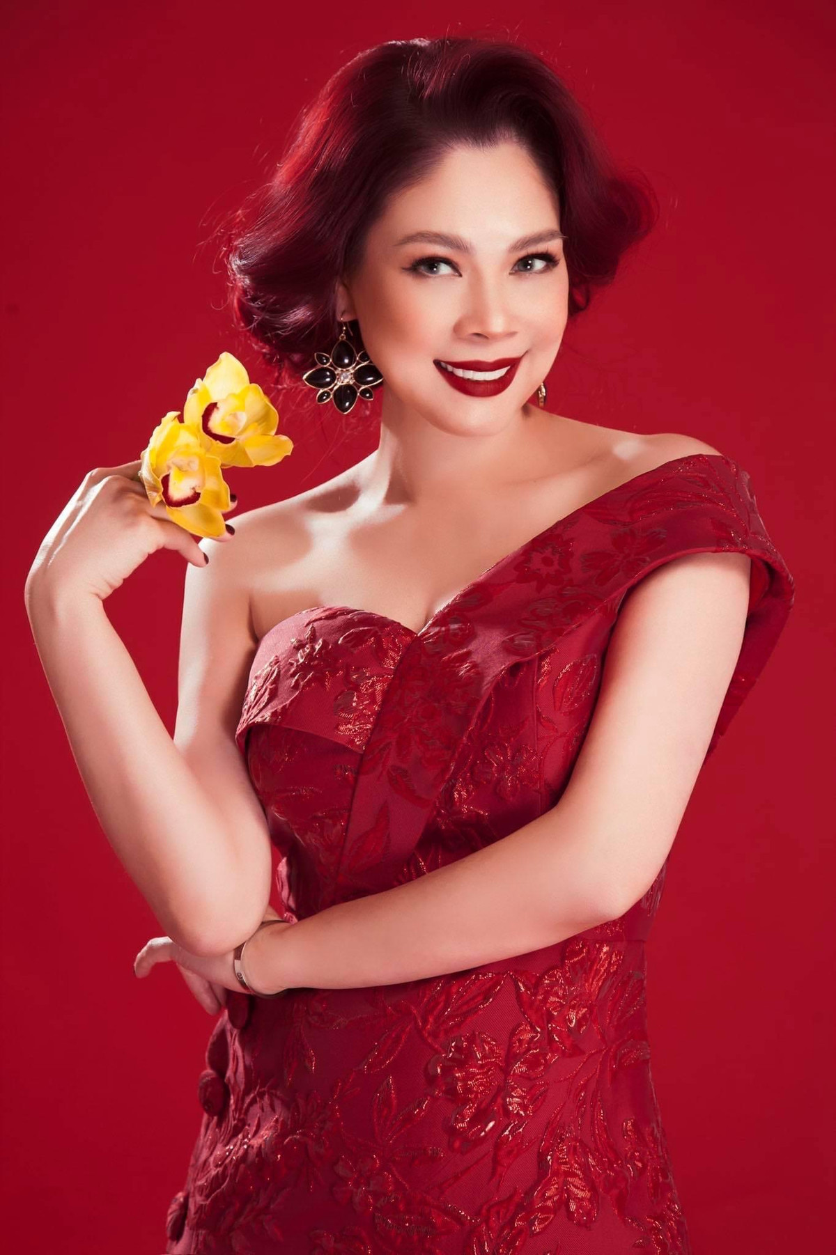 Bi chi trich 'vo on voi que huong', ca si Thanh Thao noi gi?