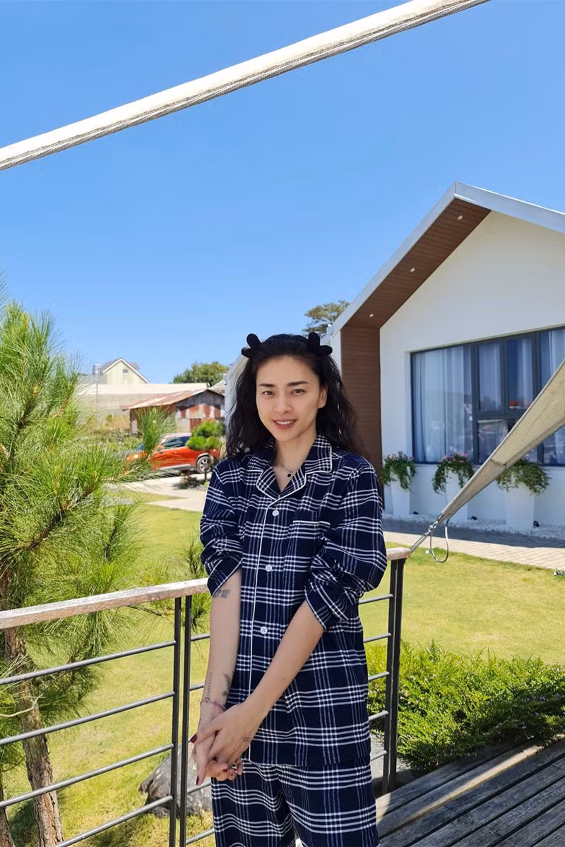 Sao Việt hôm nay 17/2: Trên Instagram, CEO điển trai Huy Trần đăng ảnh đi nghỉ dưỡng ở Đà Lạt. Trùng hợp, Ngô Thanh Vân cũng đang có mặt tại resort này.