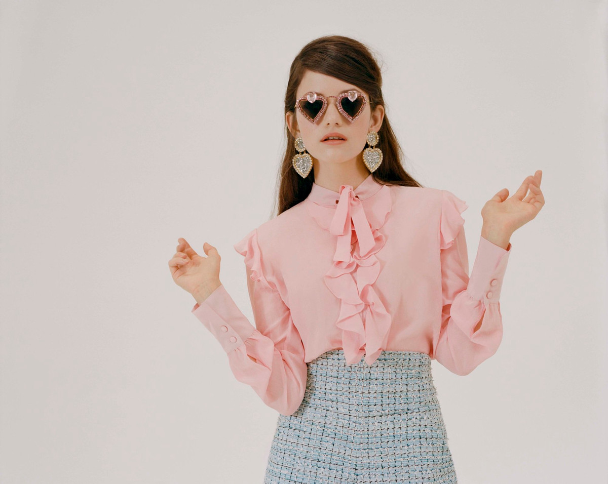 Dù chỉ sở hữu chiều cao khiêm tốn 1, 63 m nhưng Mackenzie Foy rất được các thương hiệu ưa chuộng.