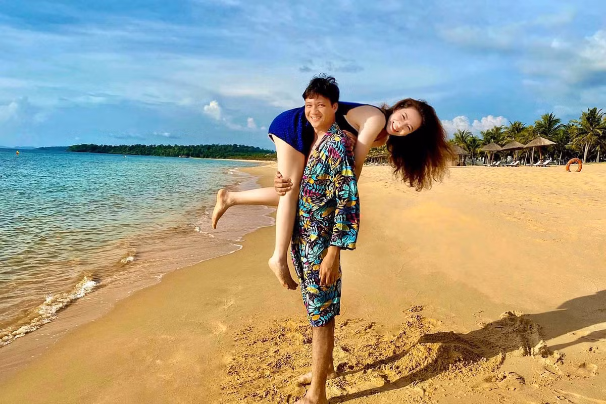 Phat ghen khoanh khac hanh phuc cua Dan Le - Khai Anh