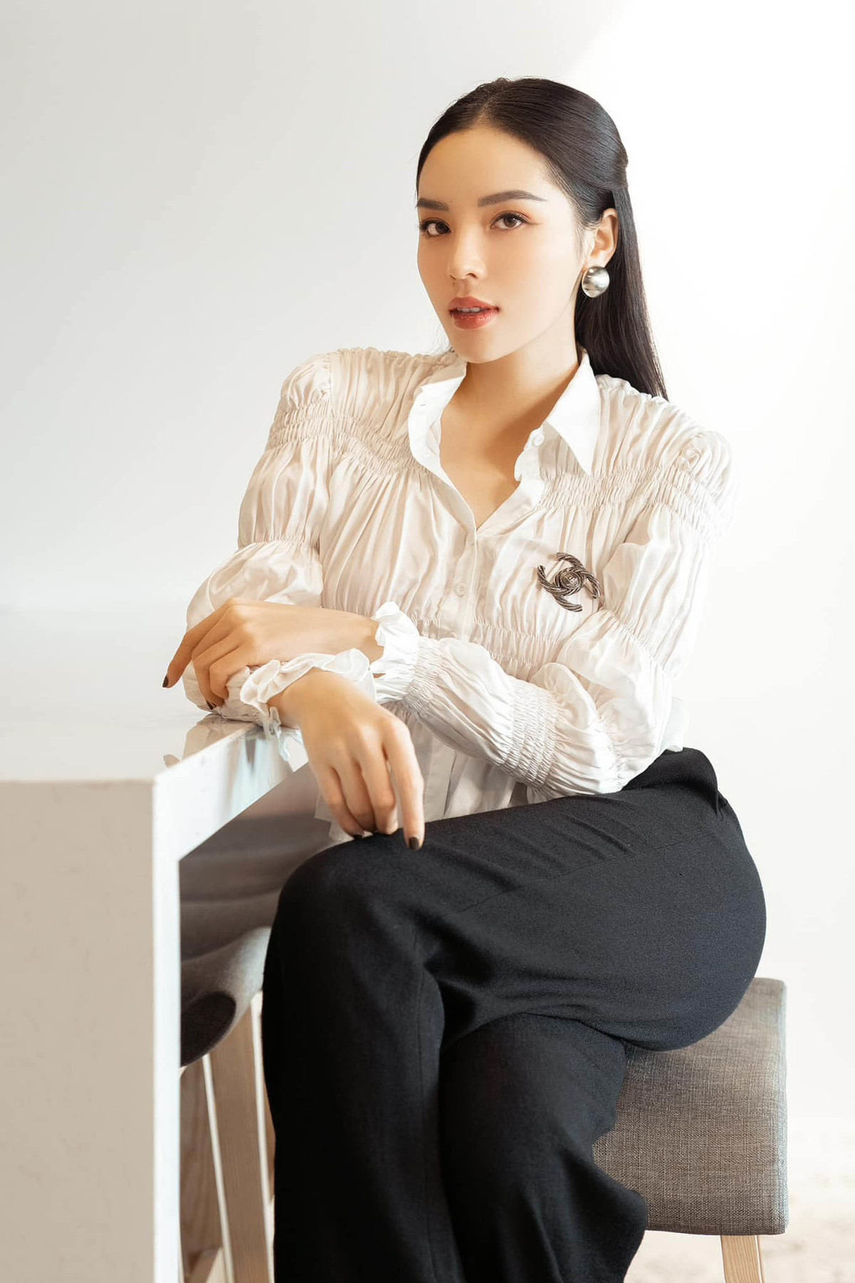 Kỳ Duyên được nhận xét ngày càng xinh đẹp, nữ tính trong loạt ảnh mới.