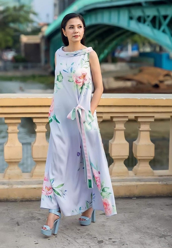 Sao Việt hôm nay 13/6: Việt Trinh mong cầu thanh thản tâm hồn trong những ngày dịch bệnh và ồn ào mạng xã hội.