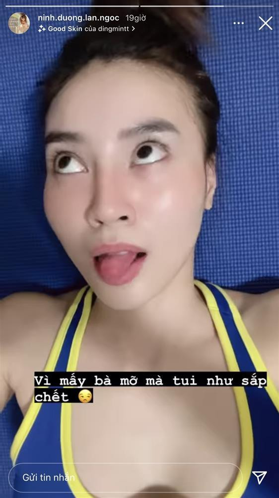 Cô nàng đang tích cực tập luyện để có thể lấy lại vóc dáng thon gọn. Người đẹp “khóc ròng”: “Vì mấy bà mỡ mà tui như sắp chết".