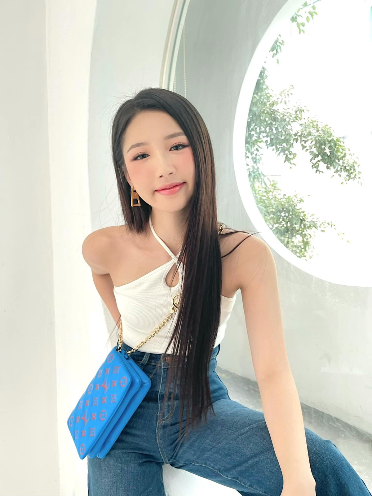 AMEE đẹp trong veo.