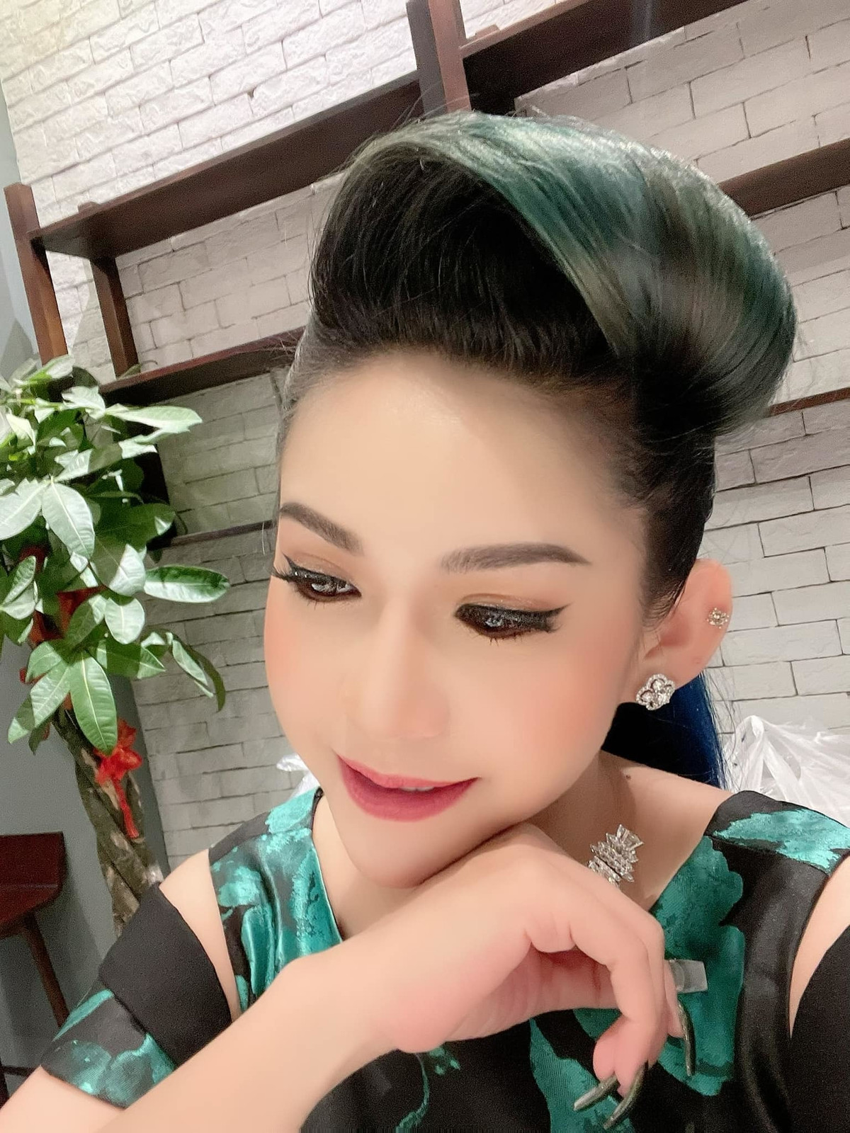 Nghệ sĩ cải lương Bình Tinh buồn vì nhớ sân khấu.