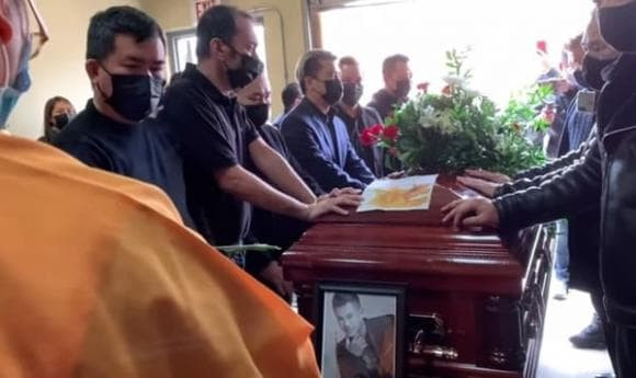 Xot xa bo me Van Quang Long than tho ben mo phan con trai