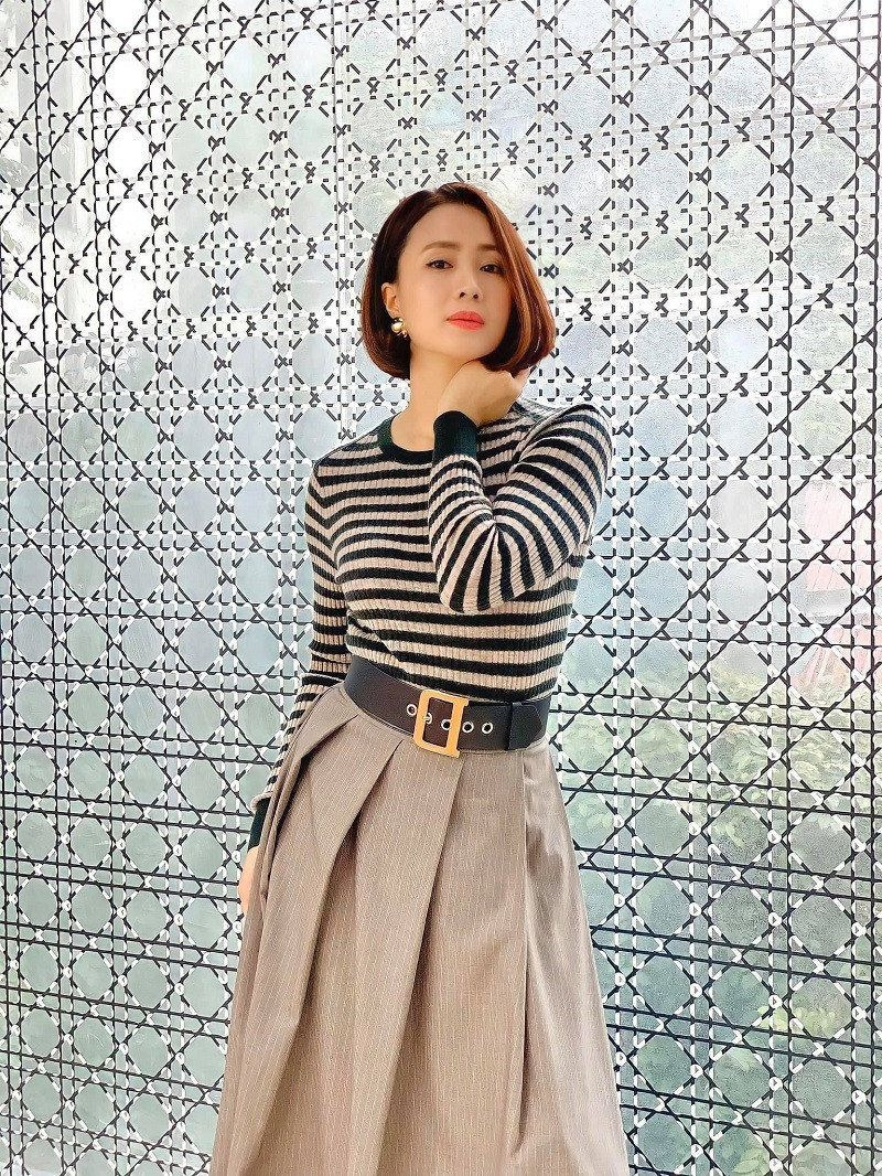 Hồng Diễm tự nhận già nên khó tính.