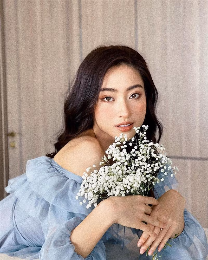 Lương Thùy Linh sinh năm 2000, được biết đến khi đăng quang Hoa hậu Thế giới Việt Nam 2019. Cùng năm, cô trở thành đại diện Việt Nam tại Hoa hậu Thế giới 2019, xuất sắc lọt top 12 chung cuộc.