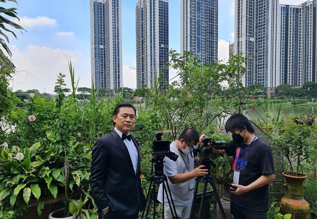 NSND Tạ Minh Tâm trước giờ ghi hình chương trình kỷ niệm 110 năm ngày sinh đại tướng Võ Nguyên Giáp.