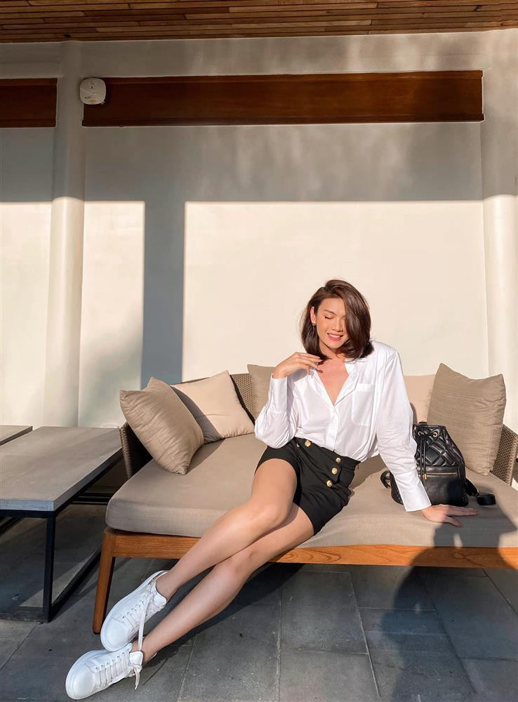 Đôi chân dài thon nuột cũng là thế mạnh của Đào Bá Lộc. Thậm chí nhiều fangirl nhận xét đây là "cặp giò trong mơ" đối với họ.