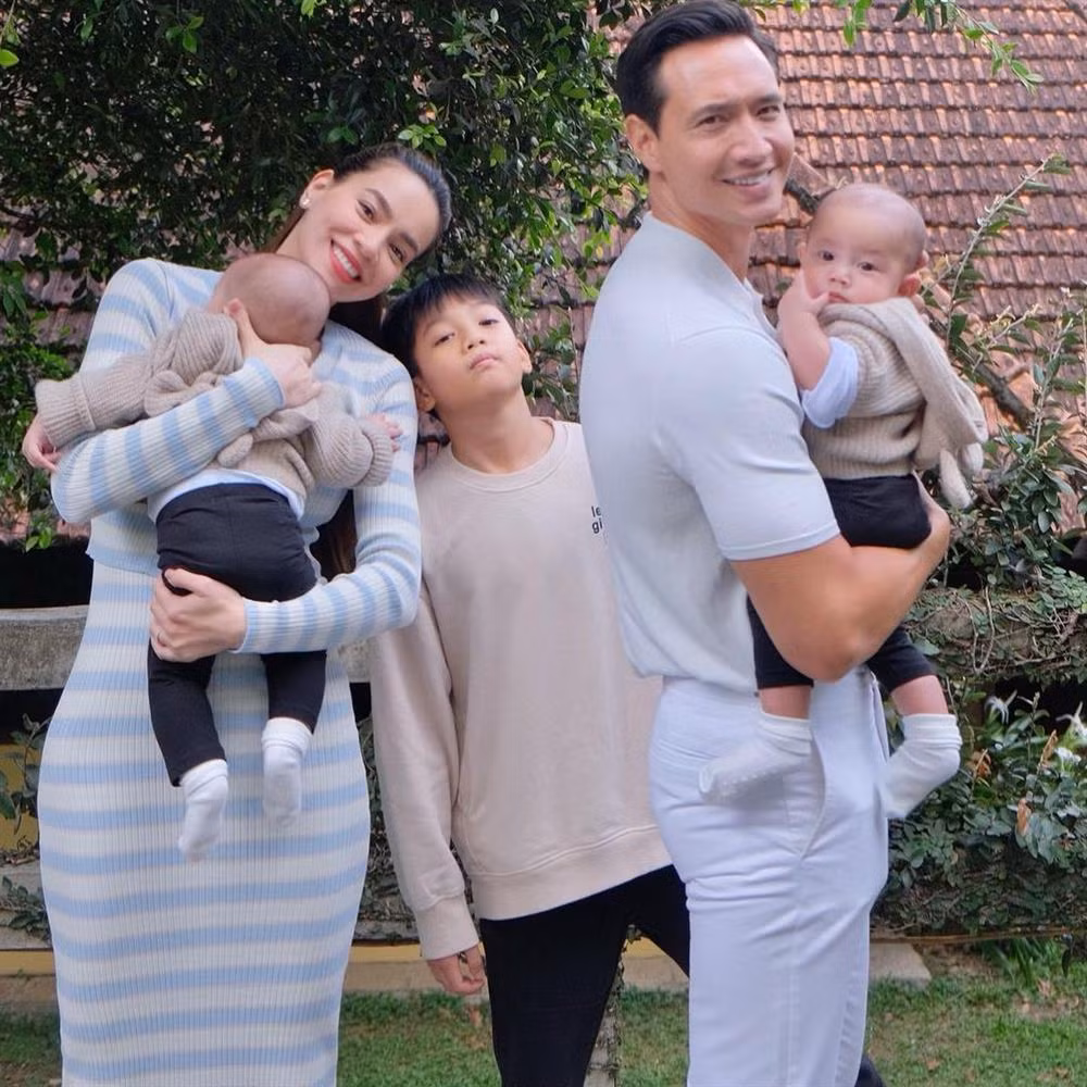 Đây không phải lần đầu Kim Lý lộ rõ sự lão hóa. Trước đó, trong một số hình ảnh chia sẻ, người tình Hà Hồ nhiều lần cho thấy dấu hiệu tuổi tác.