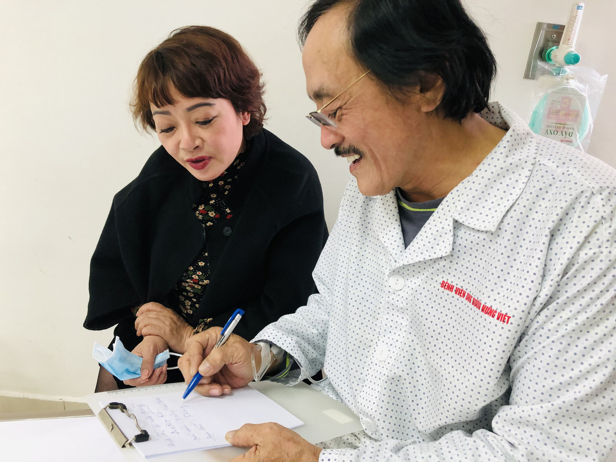 Nghe si Giang coi xac nhan ung thu hong, da di can-Hinh-2